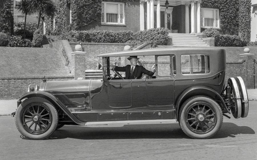 Locomobile Model 48 Touring with California Top '1920